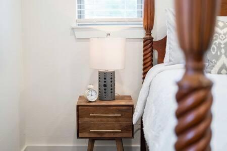 The Warhol - Pet-Friendly Apartment Bentonville Eksteriør billede