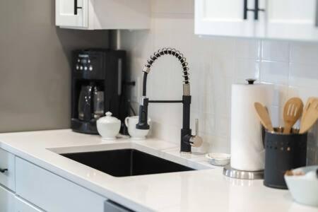 The Warhol - Pet-Friendly Apartment Bentonville Eksteriør billede