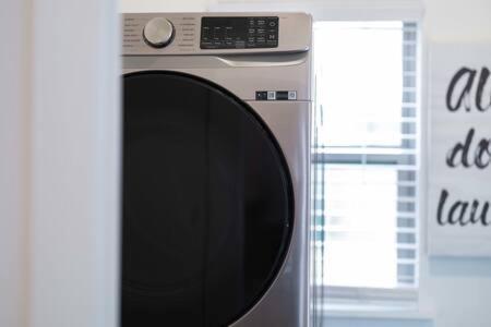 The Warhol - Pet-Friendly Apartment Bentonville Eksteriør billede